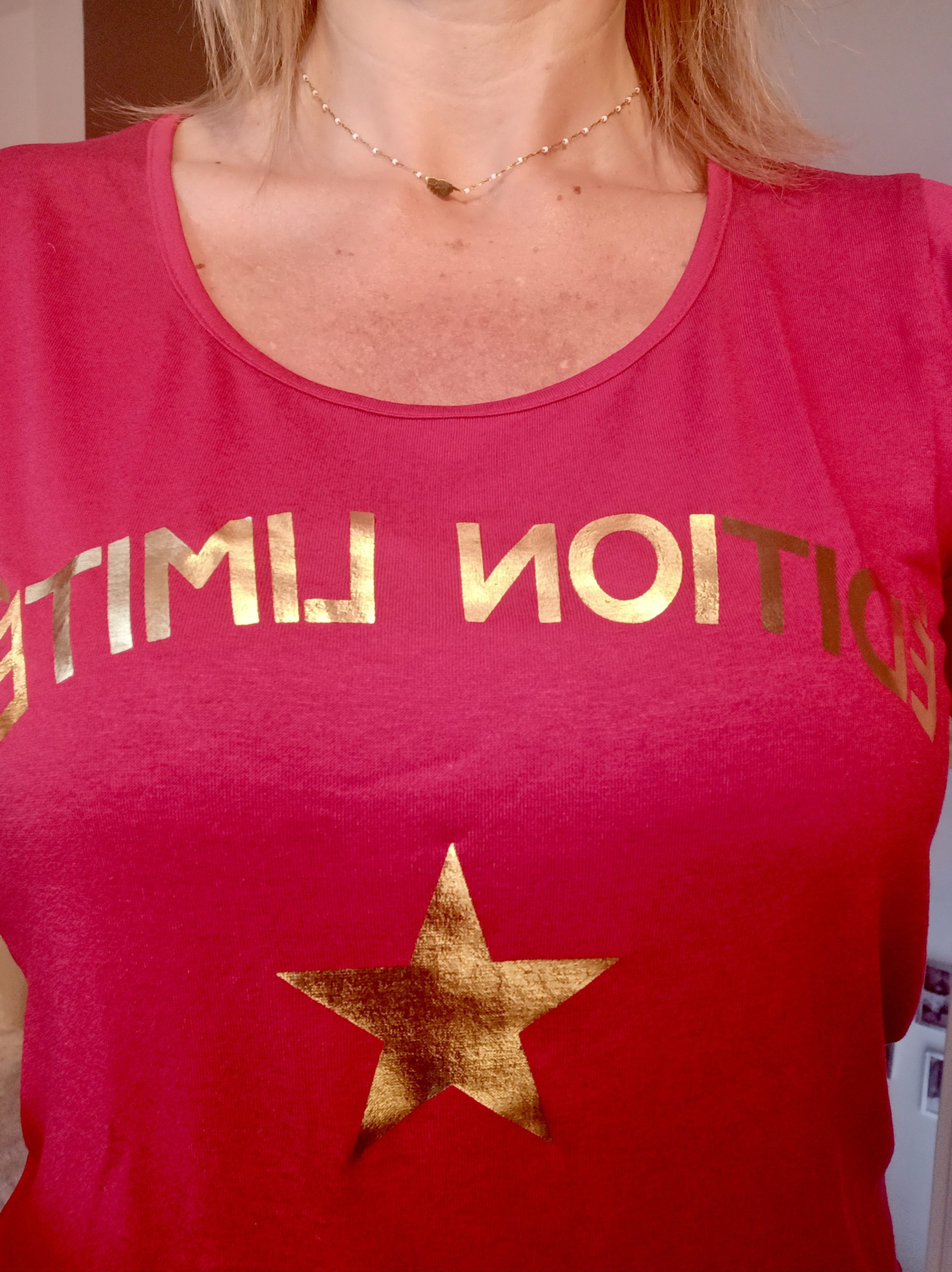 T-shirt Edition Limitée Rouge – Image 5