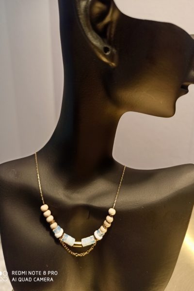 Collier Perles Blanches Translucides