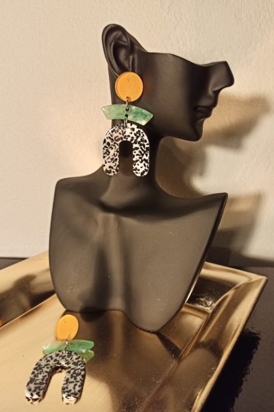 Boucles D'Oreilles Clous Orange, Vert et Tacheté Noir Blanc