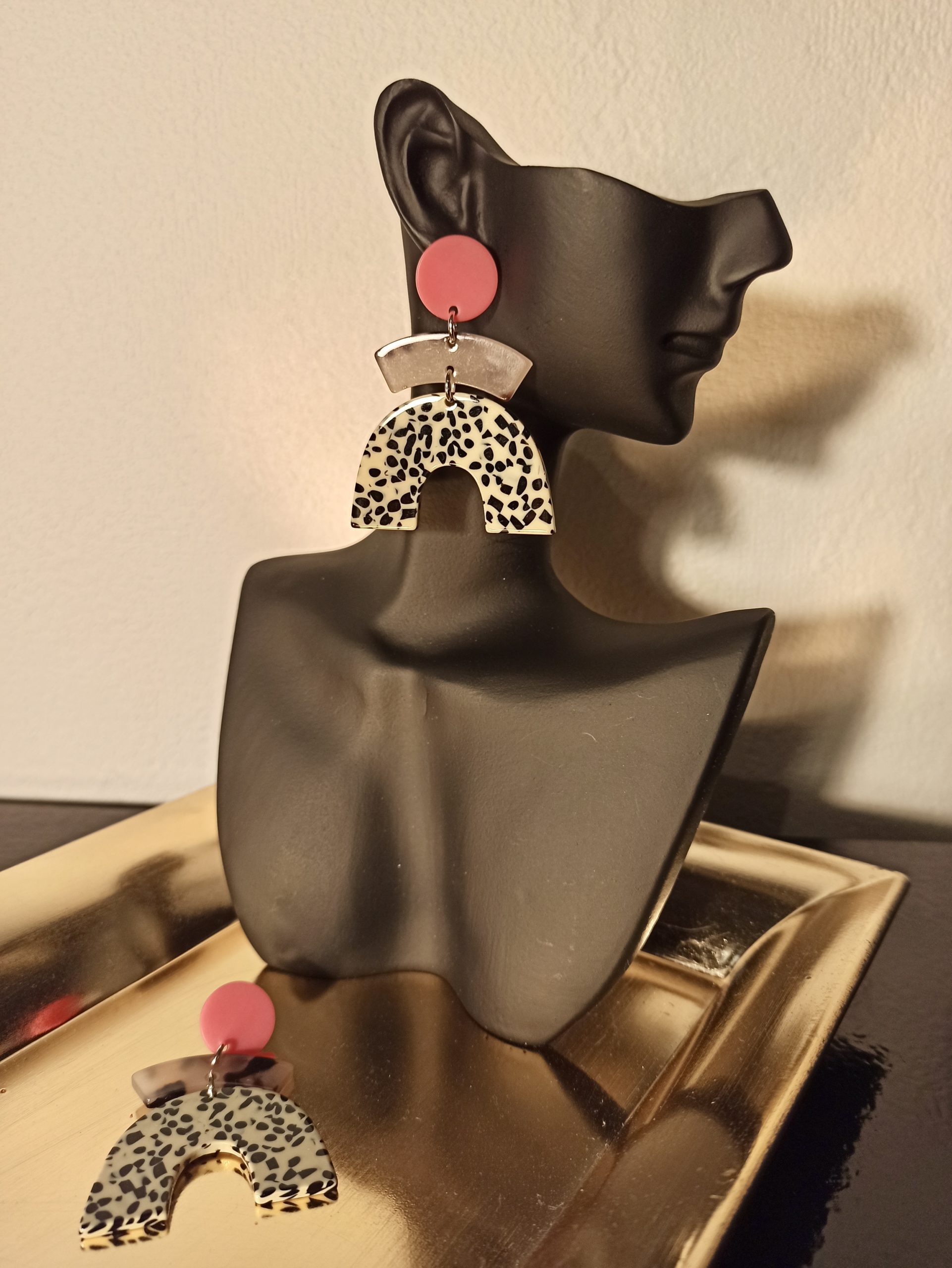 Boucles D'Oreilles Clous Rose & Tacheté Noir