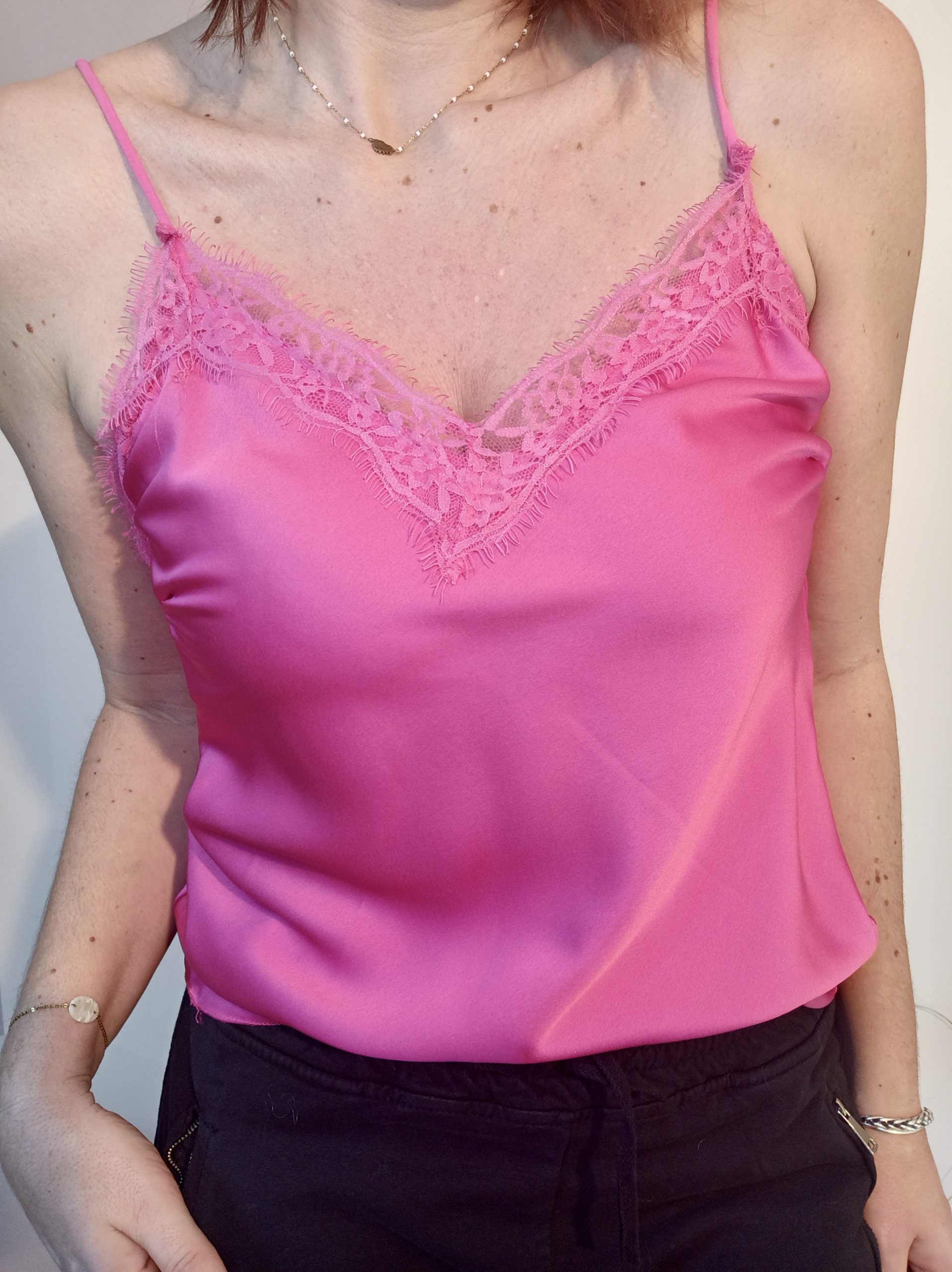 Débardeur Dentelle Fushia – Image 2