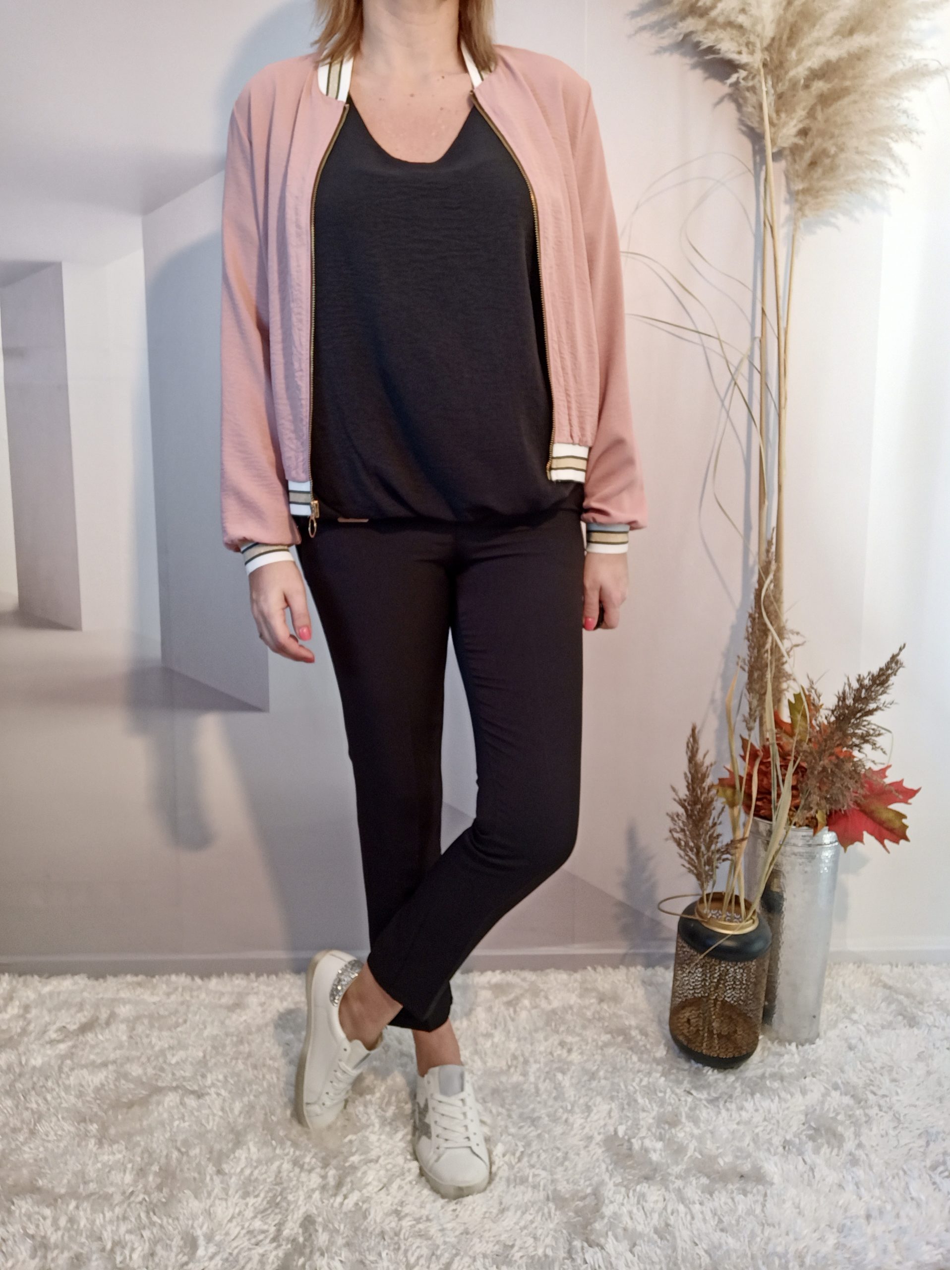 Blouse Asymétrique Noir – Image 2