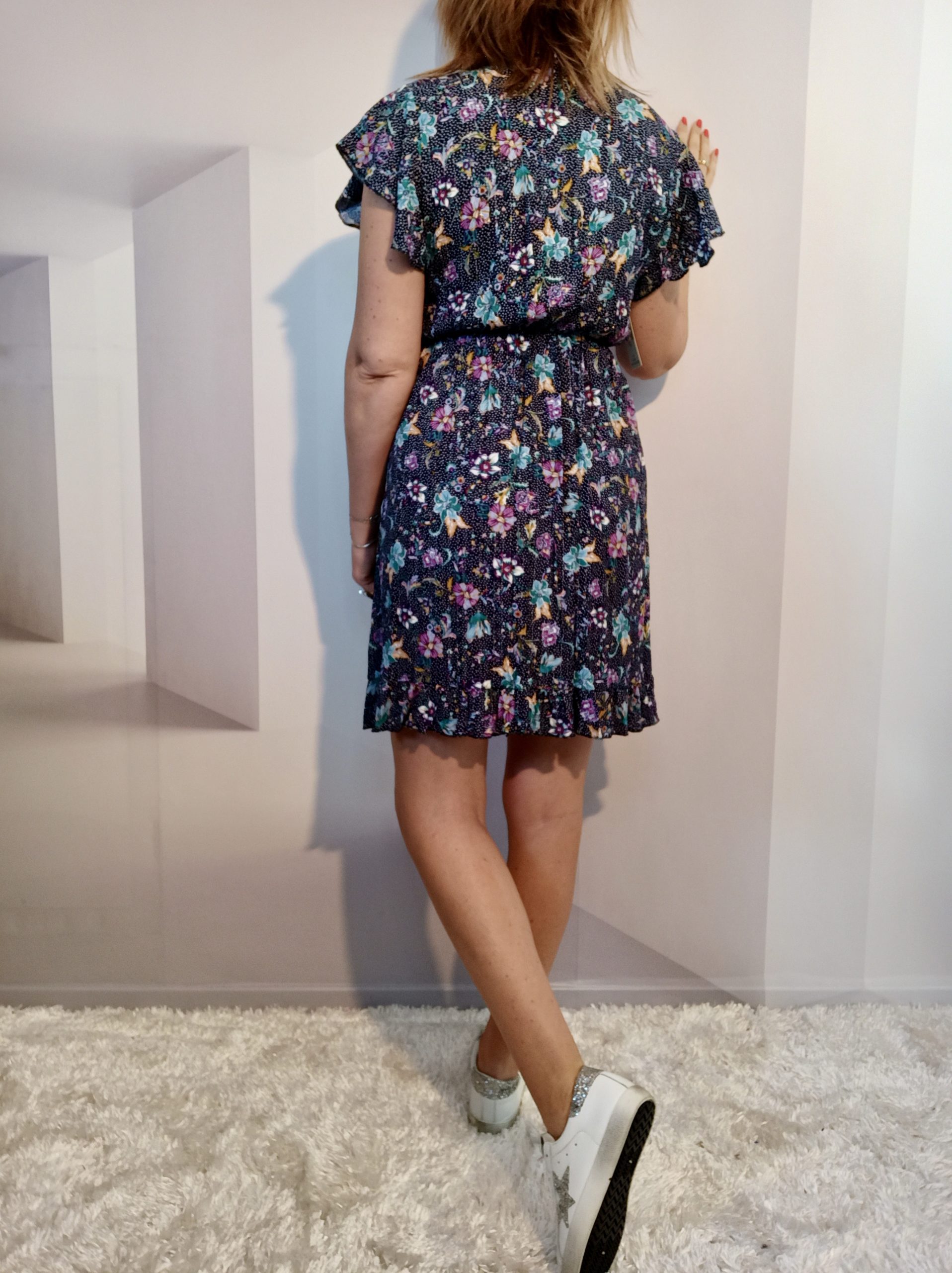 Robe Fleurie Marine – Image 5