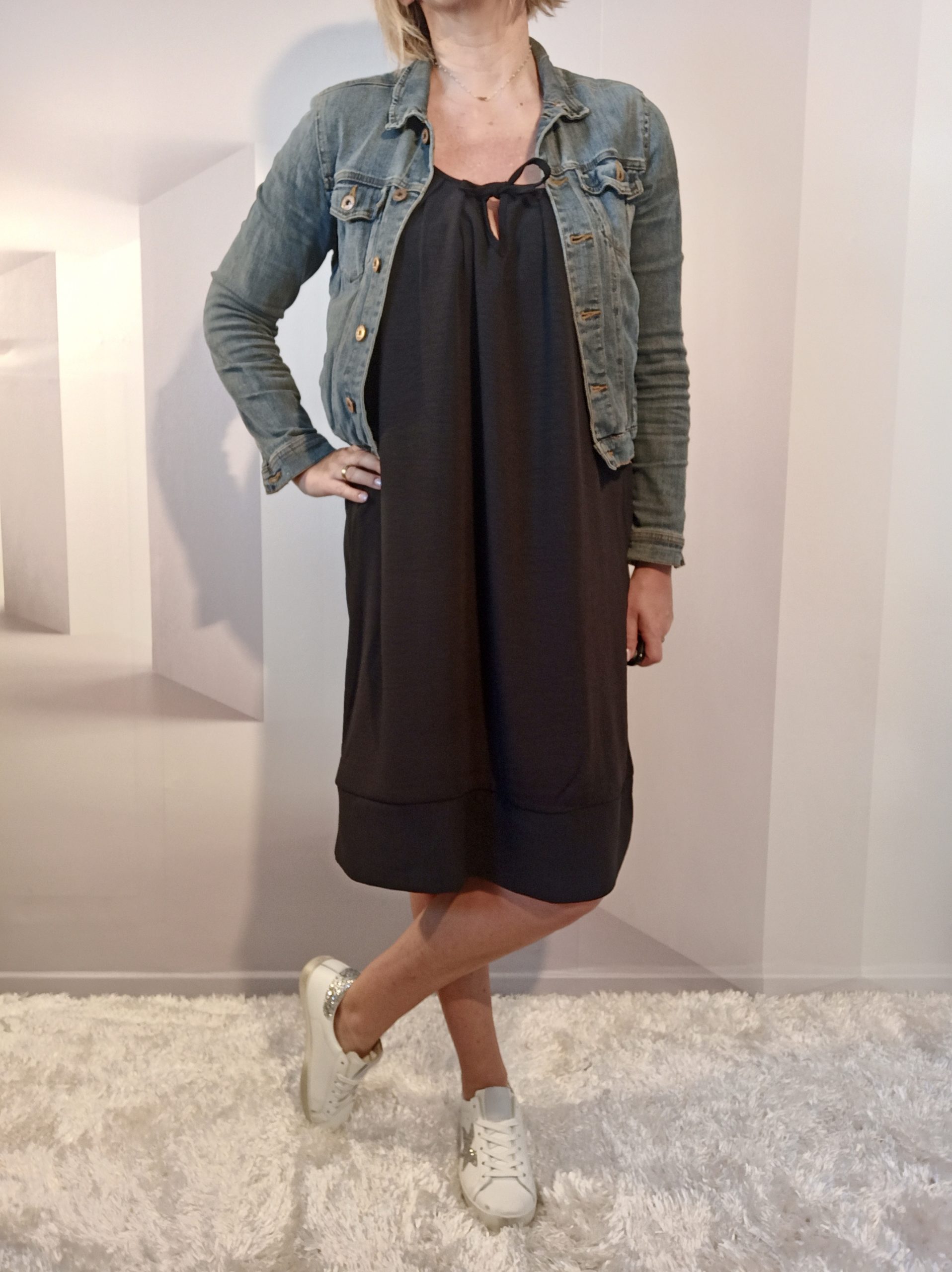 Robe Bretelle Noir – Image 2