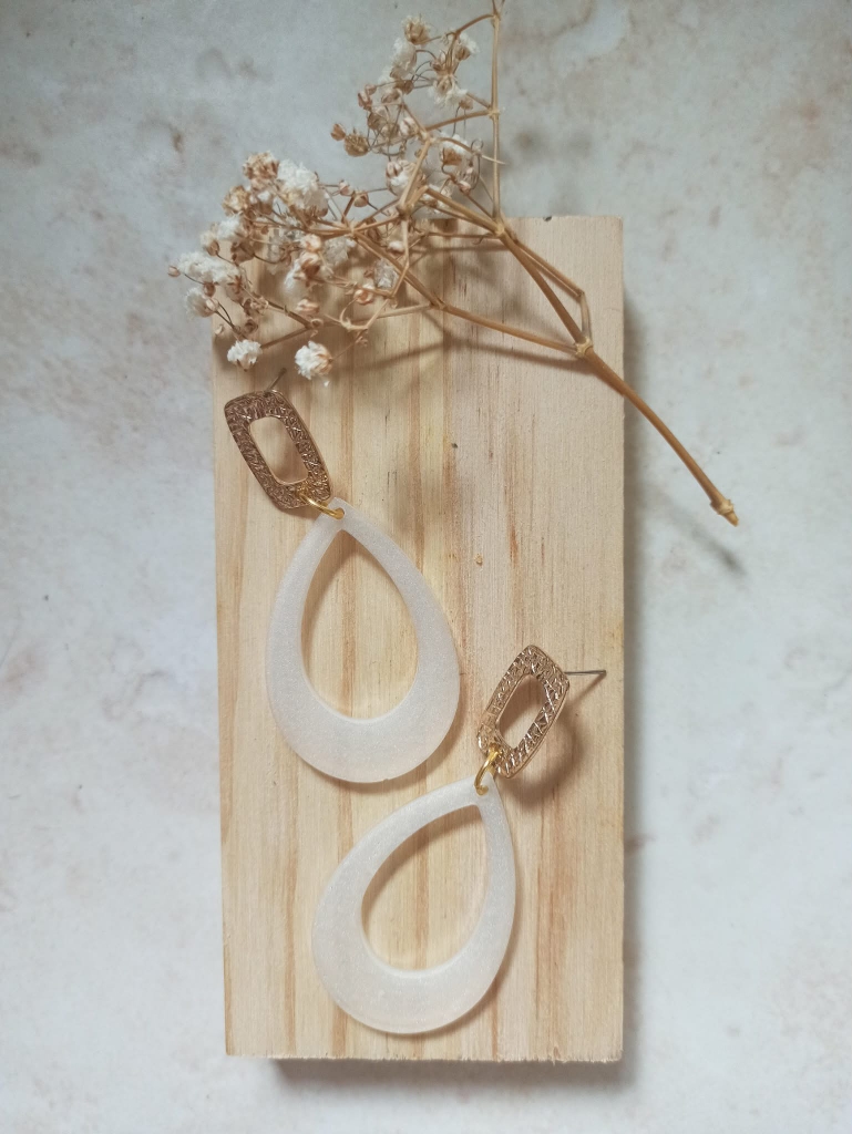 Boucle d'Oreille La T